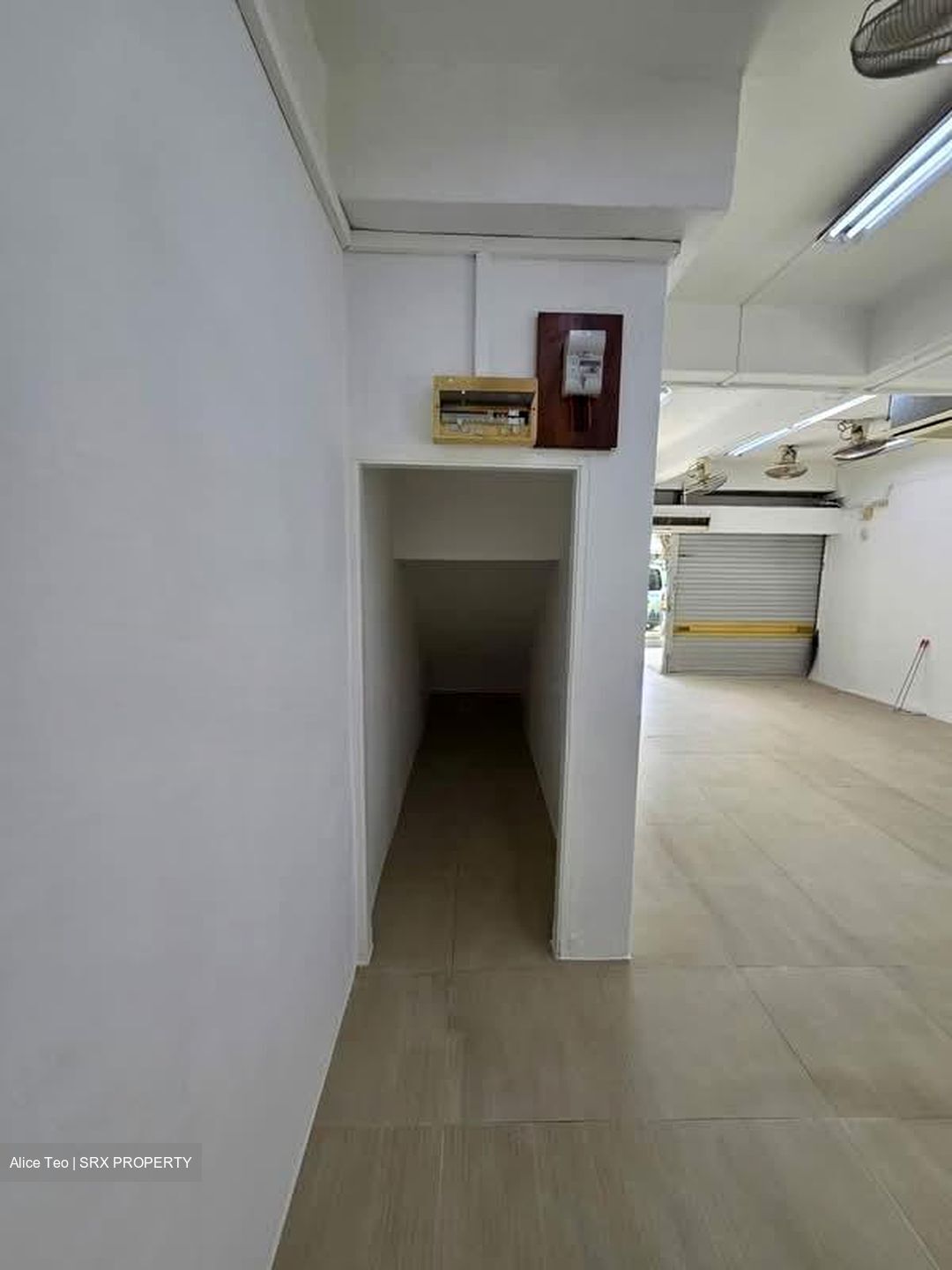 Upper Boon Keng Road (D14), Retail #544648571